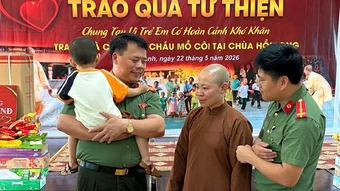 Công an chung tay cùng sự nghiệp giáo dục, chăm sóc trẻ em