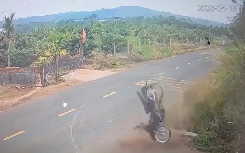 Công an Đắk Lắk khẳng định chưa tổ chức họp báo vụ tai nạn khiến nam sinh lớp 12 tử vong Công an Đắk Lắk khẳng định chưa tổ chức họp báo vụ tai nạn khiến nam sinh lớp 12 tử vong