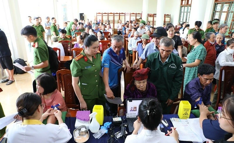 Công an Điện Biên thực hiện thu nhận mẫu sinh phẩm ADN thân nhân liệt sĩ Công an Điện Biên thực hiện thu nhận mẫu sinh phẩm ADN thân nhân liệt sĩ