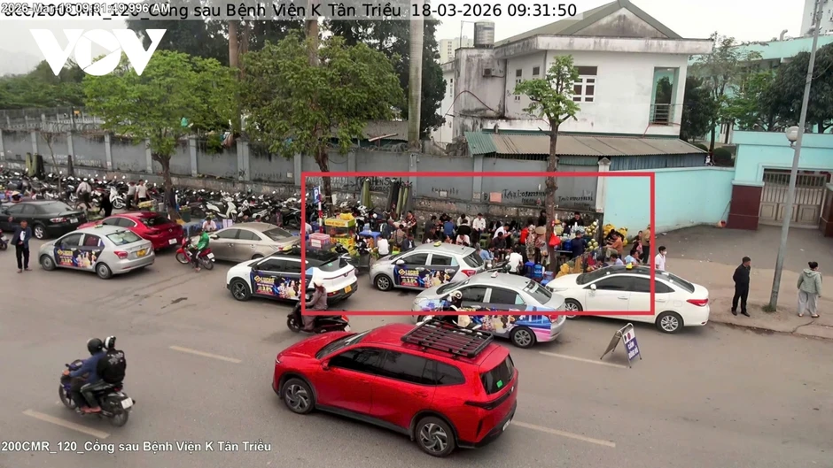 Công an Hà Nội phạt nguội gần 400 địa điểm vi phạm trật tự đô thị trong một ngày