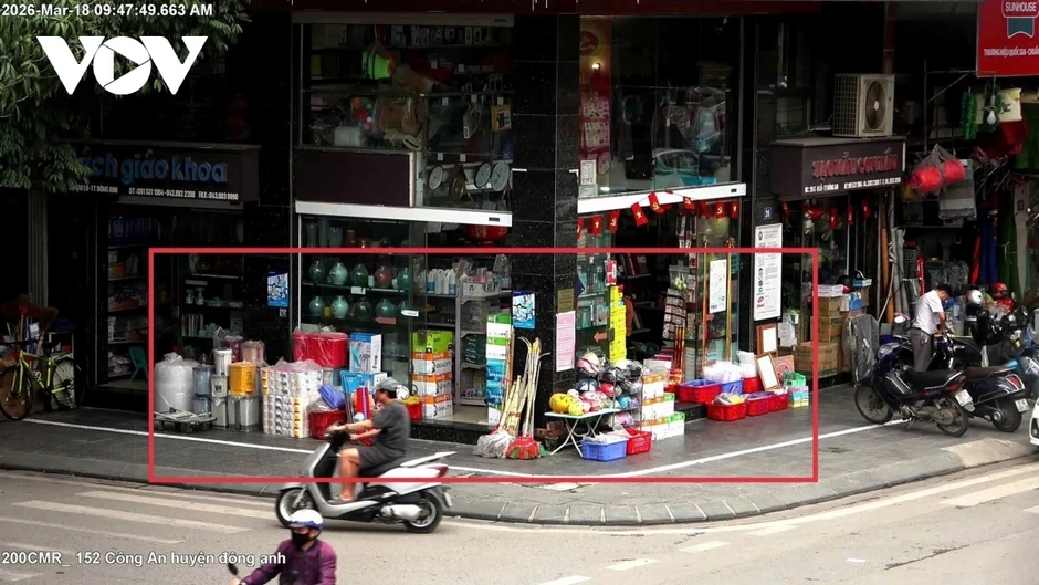 Công an Hà Nội phạt nguội gần 400 địa điểm vi phạm trật tự đô thị trong một ngày