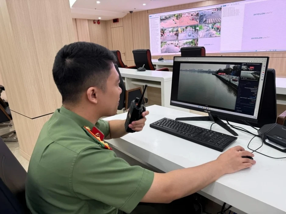 Công an Hà Nội thử nghiệm UAV phát hiện vi phạm từ trên không Công an Hà Nội thử nghiệm UAV phát hiện vi phạm từ trên không
