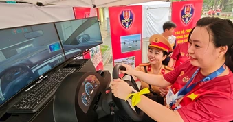 Công an Hà Nội tổ chức ngày hội trải nghiệm không thể bỏ lỡ tại phố đi bộ Hồ Gươm