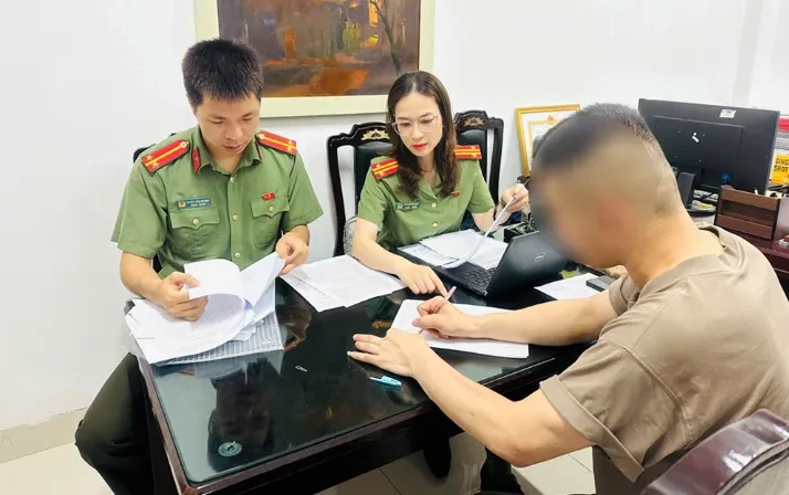Công an Hà Nội xử phạt cuộc thi “Hoa khôi Di sản quốc gia 2026” tổ chức không phép Công an Hà Nội xử phạt cuộc thi “Hoa khôi Di sản quốc gia 2026” tổ chức không phép