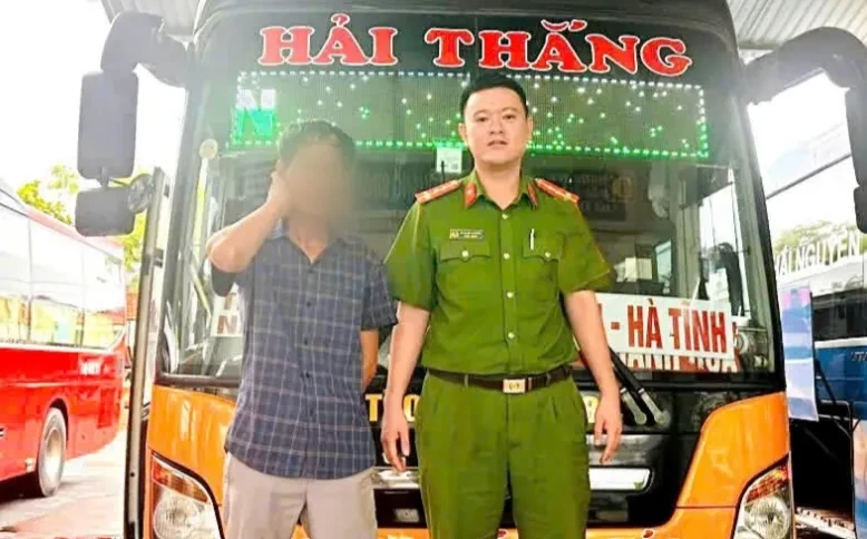 Công an kịp thời giúp người đàn ông về quê, tìm người thân cho bé gái đi lạc Công an kịp thời giúp người đàn ông về quê, tìm người thân cho bé gái đi lạc