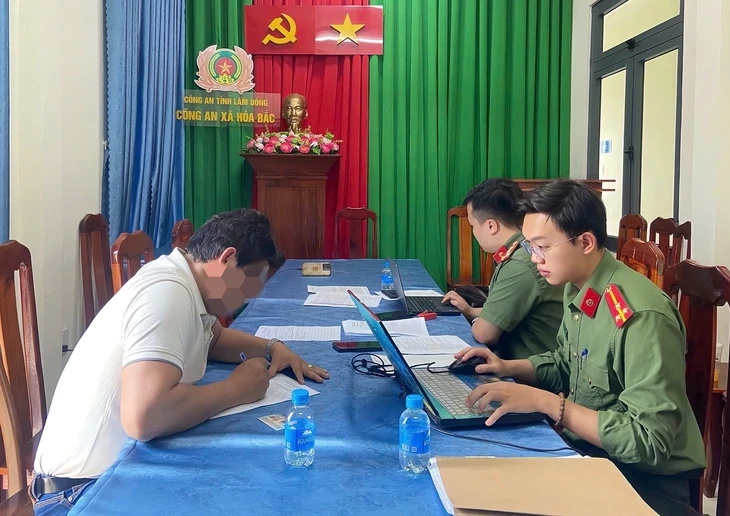 Công an Lâm Đồng xử lý người xúc phạm ứng cử viên đại biểu Quốc hội Công an Lâm Đồng xử lý người xúc phạm ứng cử viên đại biểu Quốc hội
