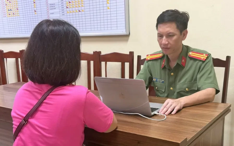 Công an làm việc với người đăng ảnh AI sai sự thật về vụ việc tại Chùa Bầu Công an làm việc với người đăng ảnh AI sai sự thật về vụ việc tại Chùa Bầu