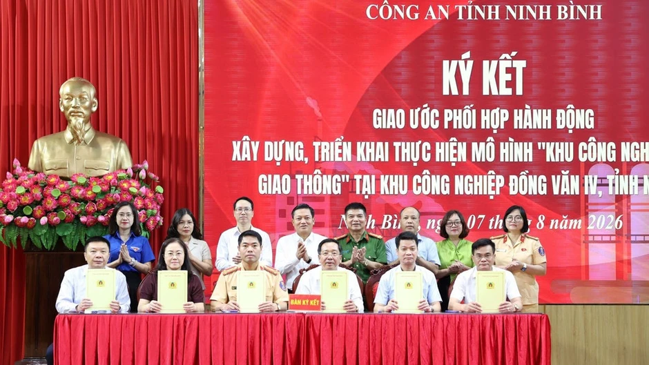Công an Ninh Bình triển khai chiến dịch đào tạo lái xe mô tô an toàn