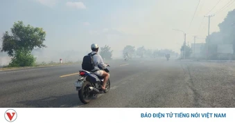 Công an thành phố Cần Thơ cảnh báo hiểm họa từ  đốt rơm rạ trên đồng