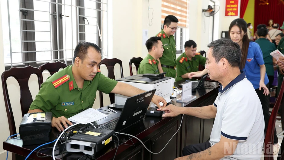 Công an tỉnh Tuyên Quang phát động cao điểm thu nhận mẫu ADN thân nhân liệt sĩ