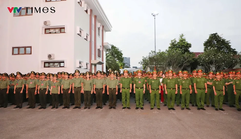 Công an TP Cần Thơ và lực lượng ANTT ở cơ sở nô nức bầu cử sớm Công an TP Cần Thơ và lực lượng ANTT ở cơ sở nô nức bầu cử sớm