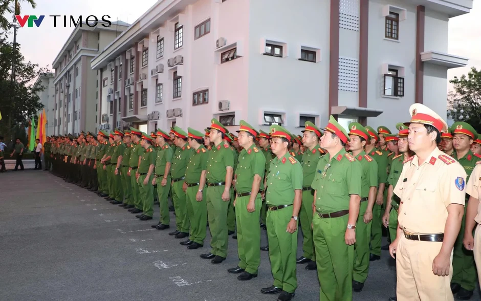 Công an TP Cần Thơ và lực lượng ANTT ở cơ sở nô nức bầu cử sớm Công an TP Cần Thơ và lực lượng ANTT ở cơ sở nô nức bầu cử sớm
