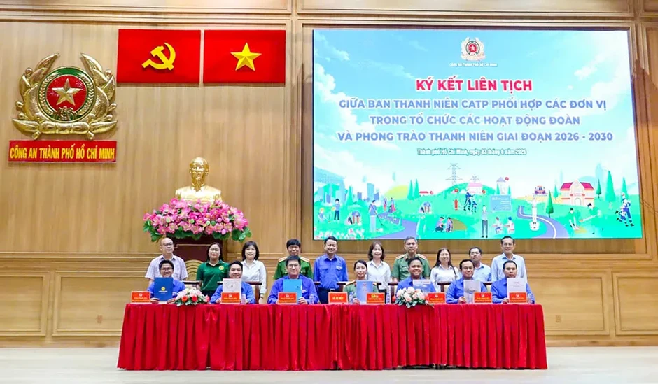 Công an TPHCM thi đua “Ba Nhất”, ra quân Chiến dịch Hành quân xanh 2026 Công an TPHCM thi đua “Ba Nhất”, ra quân Chiến dịch Hành quân xanh 2026