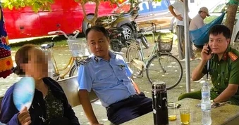 Công an vào cuộc 2 người phụ nữ chặn xe, thu tiền ô tô chở khách du lịch ở Sầm Sơn