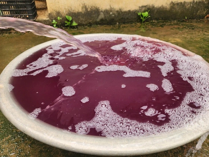 Công an vào cuộc vụ nước giếng đổi sang màu tím ở Thanh Hóa Công an vào cuộc vụ nước giếng đổi sang màu tím ở Thanh Hóa