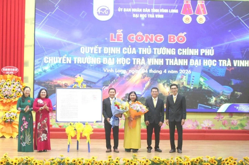 Công bố Quyết định chuyển Trường Đại học Trà Vinh thành Đại học Trà Vinh