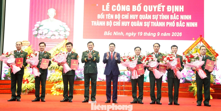 Công bố quyết định của Bộ trưởng Bộ Quốc phòng về công tác cán bộ ở Bắc Ninh