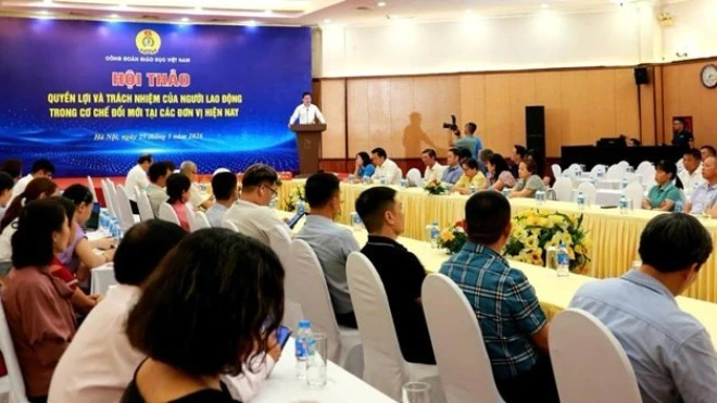 Công đoàn Giáo dục Việt Nam quan tâm chăm lo nhân viên, người lao động trực tiếp Công đoàn Giáo dục Việt Nam quan tâm chăm lo nhân viên, người lao động trực tiếp
