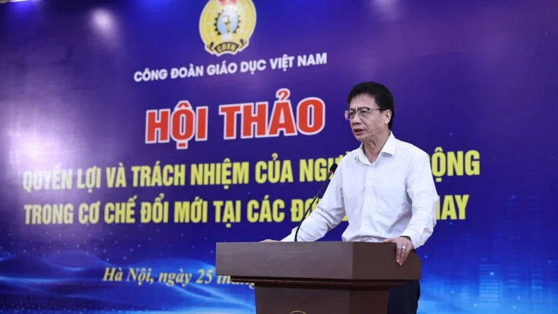 Công đoàn Giáo dục Việt Nam quan tâm chăm lo nhân viên, người lao động trực tiếp Công đoàn Giáo dục Việt Nam quan tâm chăm lo nhân viên, người lao động trực tiếp
