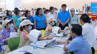 Công đoàn Thủ đô hướng mạnh về cơ sở, chăm lo người lao động trong Tháng Công nhân