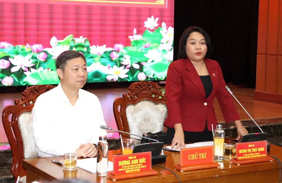 Công khai sớm những vấn đề liên quan trực tiếp đến người dân Công khai sớm những vấn đề liên quan trực tiếp đến người dân