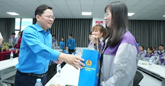 Công nhân mắc bệnh hiểm nghèo, bệnh nghề nghiệp được Công đoàn hỗ trợ 1-2 triệu đồng