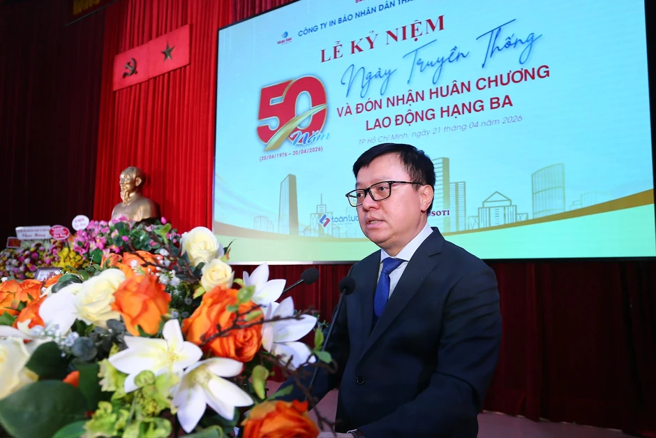 Công ty In Báo Nhân Dân tại Thành phố Hồ Chí Minh nhận Huân chương Lao động hạng Ba nhân kỷ niệm 50 năm Ngày truyền thống Công ty In Báo Nhân Dân tại Thành phố Hồ Chí Minh nhận Huân chương Lao động hạng Ba nhân kỷ niệm 50 năm Ngày truyền thống