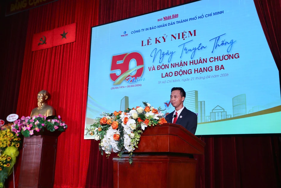 Công ty In Báo Nhân Dân tại Thành phố Hồ Chí Minh nhận Huân chương Lao động hạng Ba nhân kỷ niệm 50 năm Ngày truyền thống Công ty In Báo Nhân Dân tại Thành phố Hồ Chí Minh nhận Huân chương Lao động hạng Ba nhân kỷ niệm 50 năm Ngày truyền thống