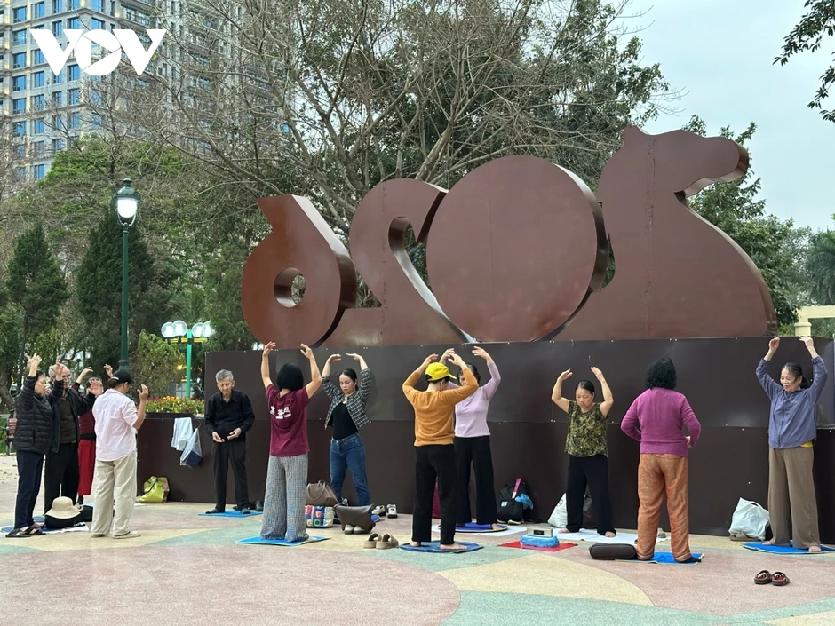 Công viên ở Hà Nội “thay áo mới”, mở lối cho nhịp sống xanh Công viên ở Hà Nội “thay áo mới”, mở lối cho nhịp sống xanh