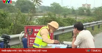 CSGT ghi hình, mật phục trên cao tốc xử lý hàng loạt xe vi phạm