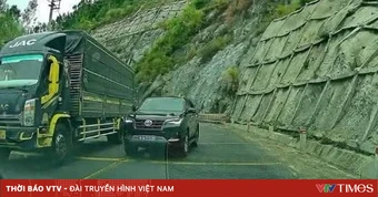 CSGT Gia Lai xác minh, xử lý tài xế xe biển xanh vượt ẩu trên đèo An Khê