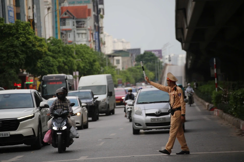 CSGT Hà Nội huy động 100% quân số làm nhiệm vụ, giao thông nội thành thông thoáng CSGT Hà Nội huy động 100% quân số làm nhiệm vụ, giao thông nội thành thông thoáng