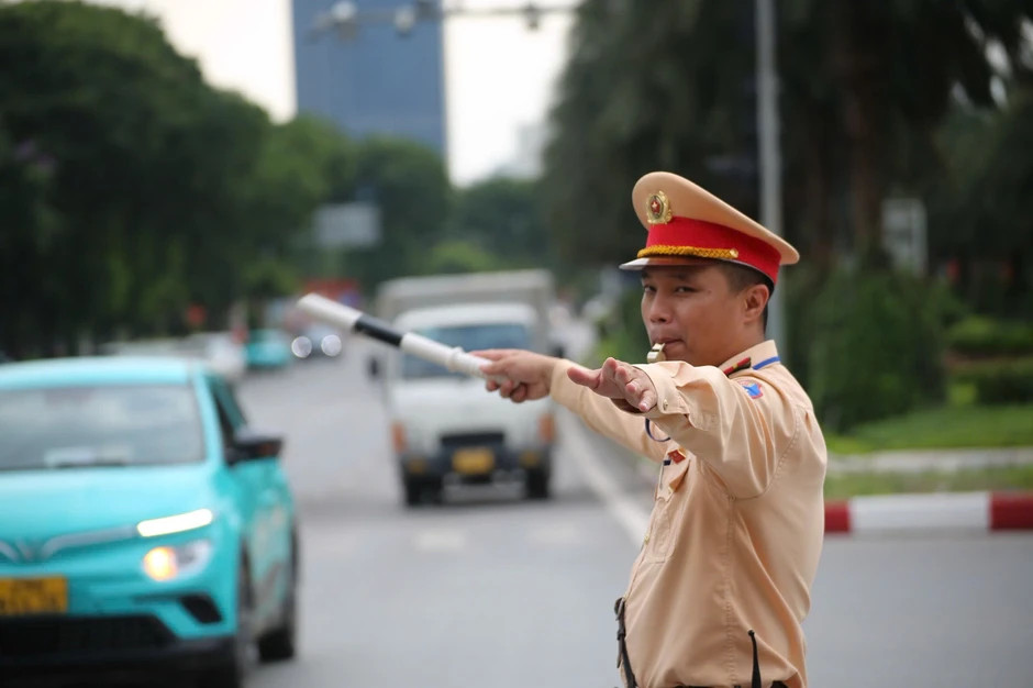 CSGT Hà Nội huy động 100% quân số làm nhiệm vụ, giao thông nội thành thông thoáng CSGT Hà Nội huy động 100% quân số làm nhiệm vụ, giao thông nội thành thông thoáng