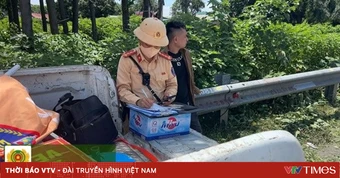 CSGT Hà Nội tăng cường xử lý xe khách dừng đỗ sai quy định