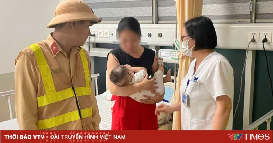 CSGT kịp thời đưa bé 7 tháng tuổi khó thở đi cấp cứu trong đêm CSGT kịp thời đưa bé 7 tháng tuổi khó thở đi cấp cứu trong đêm