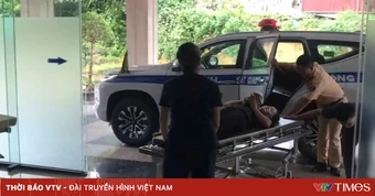 CSGT Lào Cai kịp thời đưa người dân bị thương đi cấp cứu