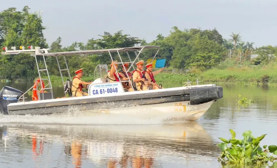 CSGT TP Hồ Chí Minh xử lý hơn 76.000 trường hợp vi phạm giao thông trong tháng cao điểm CSGT TP Hồ Chí Minh xử lý hơn 76.000 trường hợp vi phạm giao thông trong tháng cao điểm