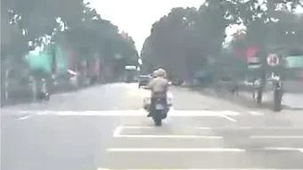CSGT TPHCM dẫn đường gần 40km, đưa người đau tim đi cấp cứu