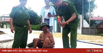 Cụ ông đi lạc nhiều giờ được Công an xã đưa về nhà an toàn