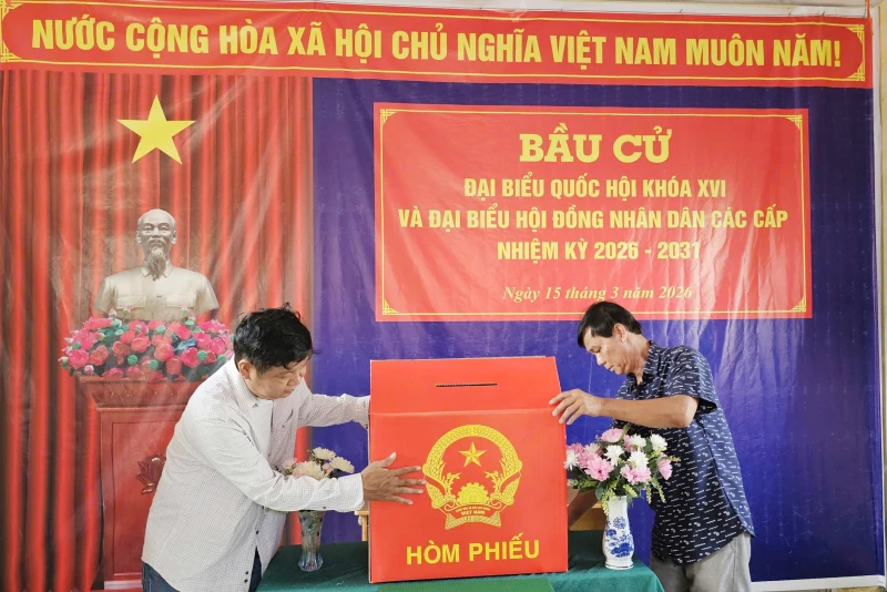 Cử tri Cần Thơ hướng về ngày hội non sông Cử tri Cần Thơ hướng về ngày hội non sông