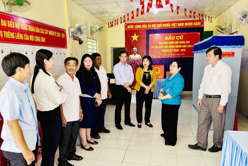 Cử tri Cần Thơ hướng về ngày hội non sông Cử tri Cần Thơ hướng về ngày hội non sông