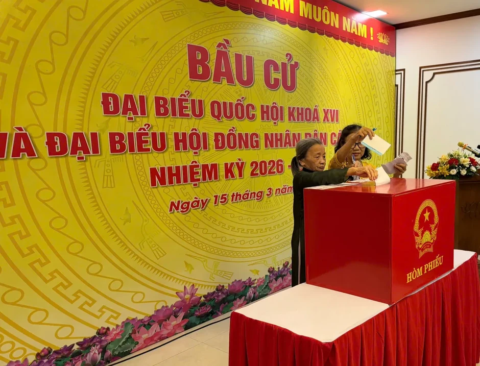 Cử tri Đà Nẵng phấn khởi thực hiện quyền công dân Cử tri Đà Nẵng phấn khởi thực hiện quyền công dân