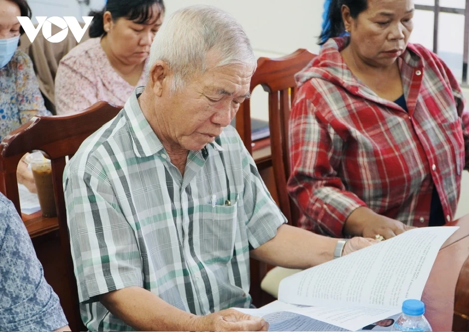 Cử tri Long Hải gửi gắm nhiều kiến nghị về giao thông, môi trường và an sinh Cử tri Long Hải gửi gắm nhiều kiến nghị về giao thông, môi trường và an sinh