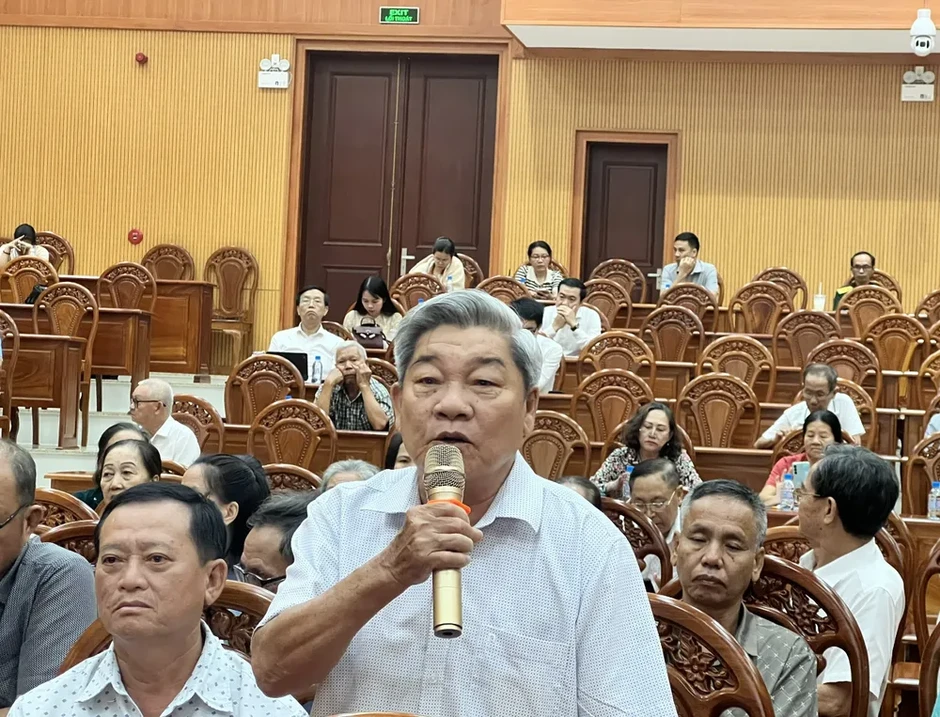 Cử tri phường Bà Rịa kiến nghị đầu tư hạ tầng, nâng chất lượng giáo dục và y tế Cử tri phường Bà Rịa kiến nghị đầu tư hạ tầng, nâng chất lượng giáo dục và y tế