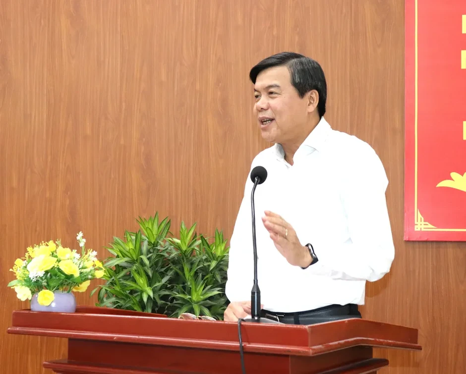Cử tri phường Tân Sơn Nhất quan tâm việc làm cho thanh niên, chăm sóc người cao tuổi Cử tri phường Tân Sơn Nhất quan tâm việc làm cho thanh niên, chăm sóc người cao tuổi