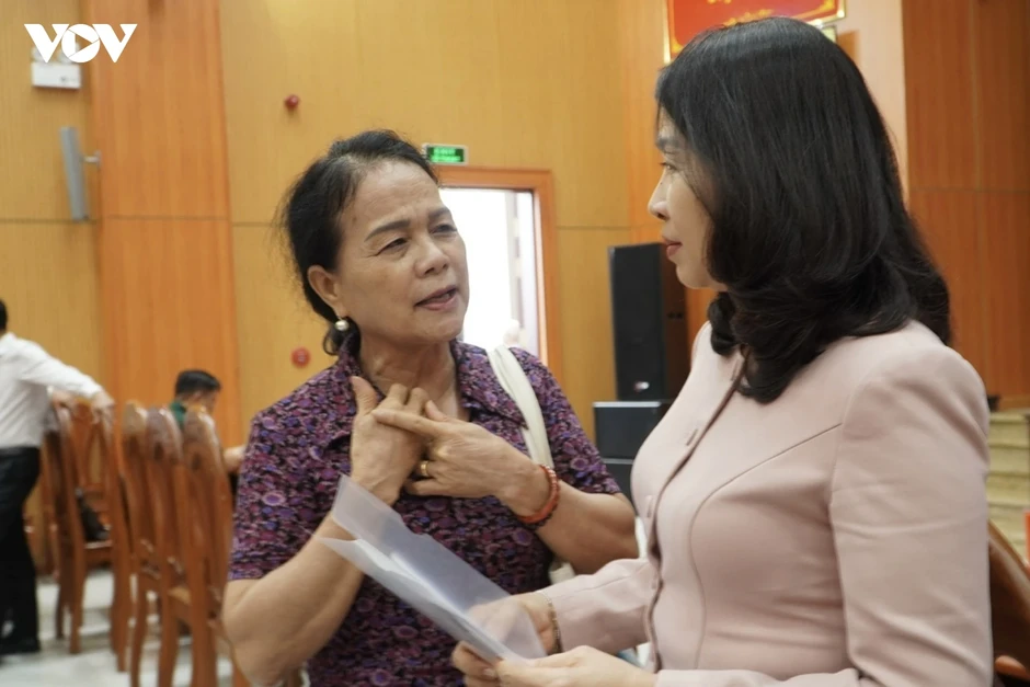 Cử tri TP.HCM: Nhiều kiến nghị kéo dài gây ảnh hưởng đến đời sống người dân Cử tri TP.HCM: Nhiều kiến nghị kéo dài gây ảnh hưởng đến đời sống người dân