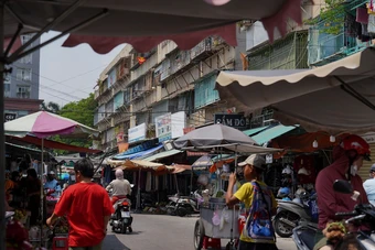 Cư xá Thanh Đa vẫn kín 'chuồng cọp' dù nhiều lần vận động tháo dỡ