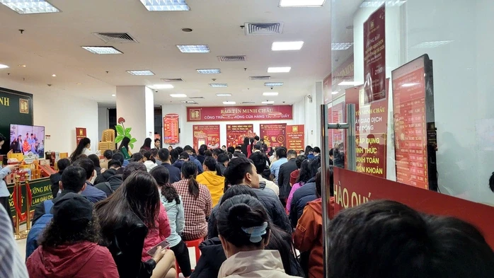 Cửa hàng Bảo Tín Minh Châu đóng cửa đột ngột Cửa hàng Bảo Tín Minh Châu đóng cửa đột ngột