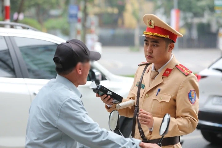 Cục CSGT: Không nâng mức phạt tại dự thảo Nghị định 168 sửa đổi Cục CSGT: Không nâng mức phạt tại dự thảo Nghị định 168 sửa đổi