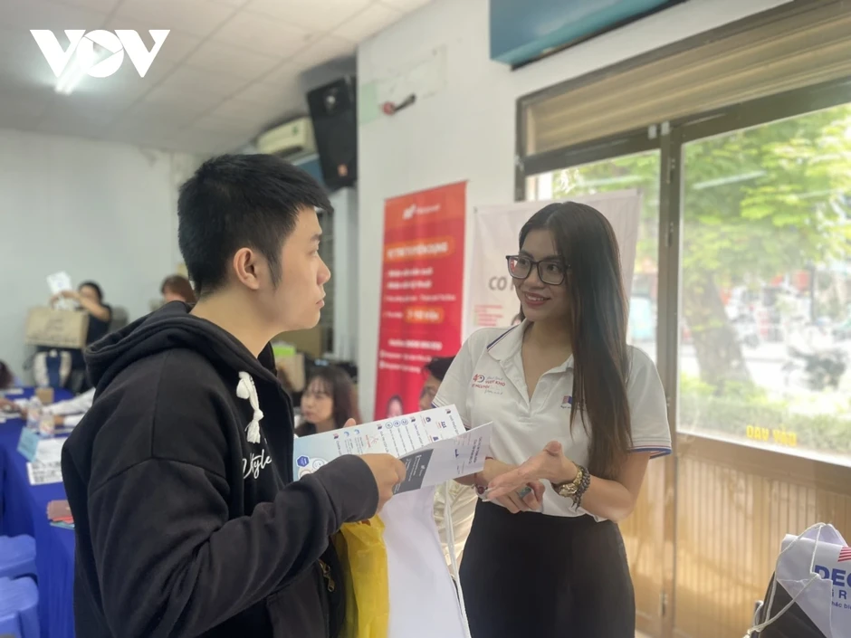Cung - cầu lao động “vênh nhịp”: Doanh nghiệp cần người nhưng khó tuyển Cung - cầu lao động “vênh nhịp”: Doanh nghiệp cần người nhưng khó tuyển